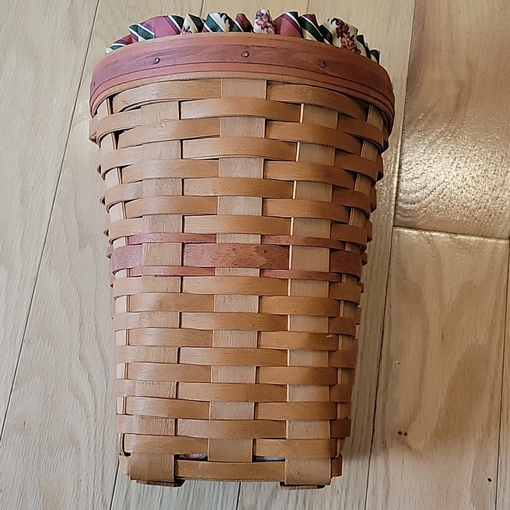 Longaberger vintage 1998 May Series Snap Dragon Basket